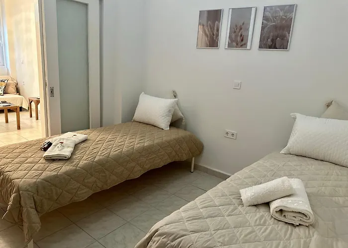 Piraiki Coastal Accommodation