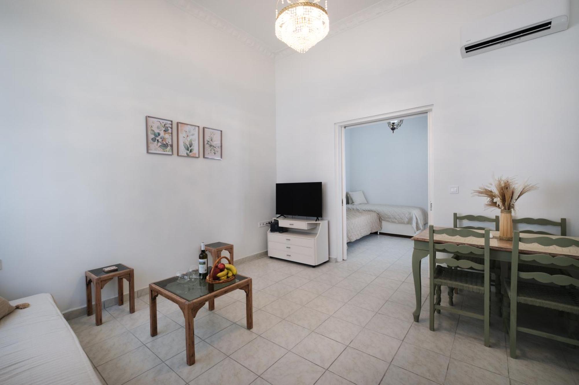Piraiki Coastal Apartment